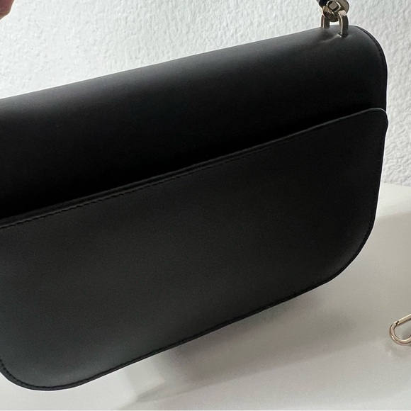 Kate Spade Audrey Flap Crossbody Black Gold Accent Excellent Condition Bag - Picture 6 of 16